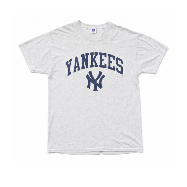 Grey Yankees '00 Graphic Tee