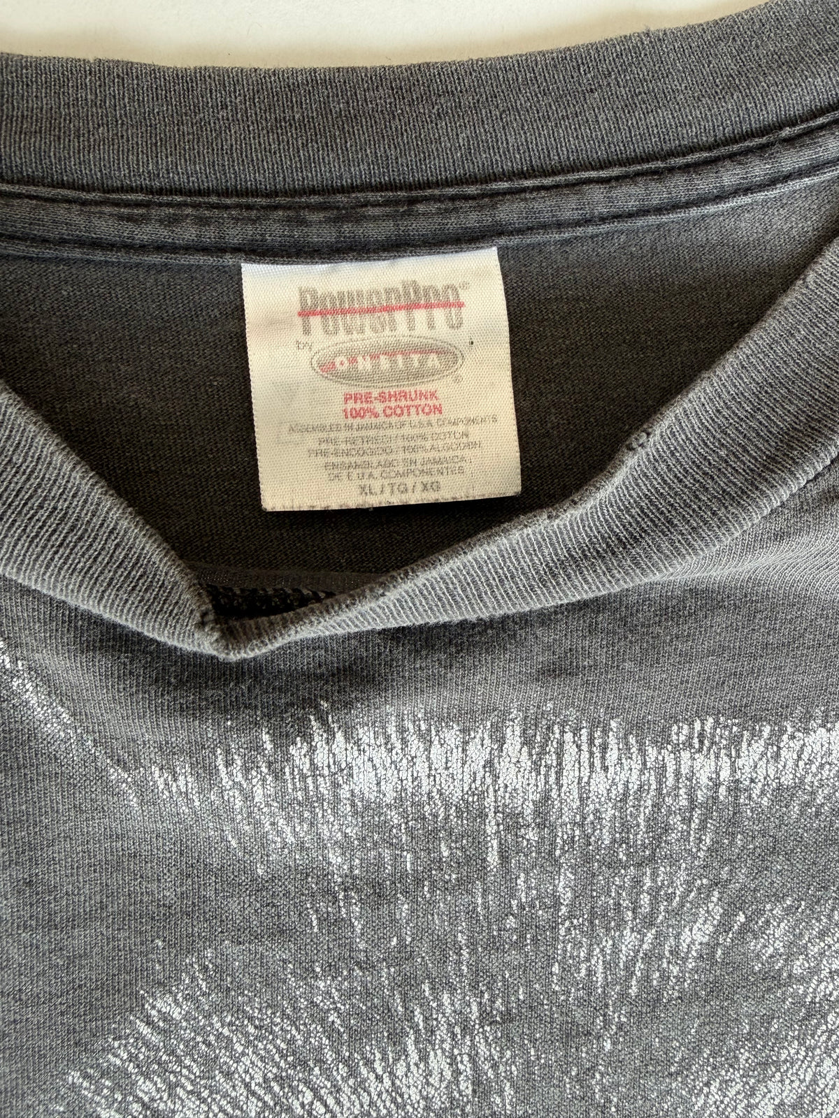 Distressed '98 Wolf Graphic T-Shirt