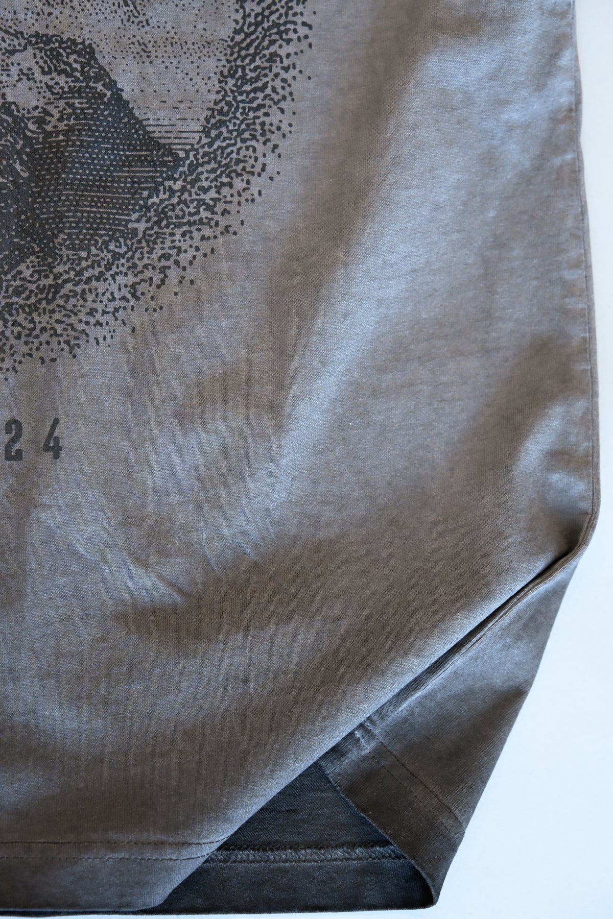 The Source Tee - CHARCOAL SMOKE